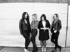 Csupa Girl Power a HolyChicks új dala