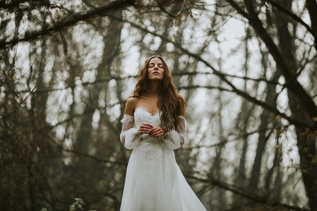 A tündérmesék menyasszonyai elevenednek meg Nora Sarman Wilderness kollekciójában