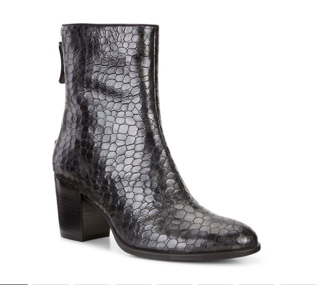 Ecco 47990 ft helyett 38390 ft