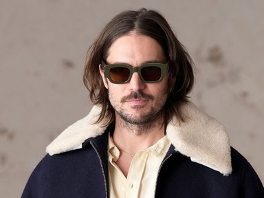 Nem fogod elhinni, kivel randizik az Emily Párizsban sármos séfje, Lucas Bravo!