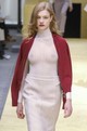 Natalia Vodianova egy álomszép meztelenruhában a Louis Vuitton Ready to Wear 2002-2003 őszi/téli bemutatóján a párizsi divathéten