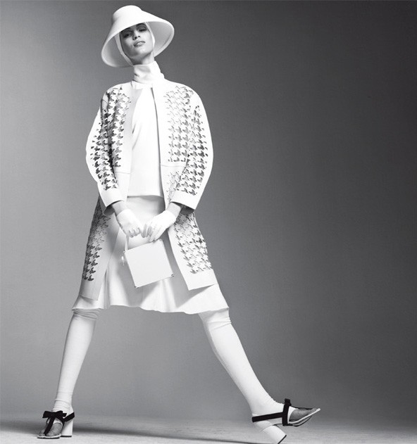 Axente Vanessa elbűvölő mosolya az olasz Vogue-ban