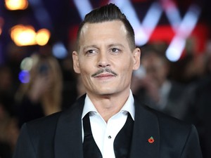 Aggódnak a rajongók: Johnny Depp nagyon rosszul néz ki