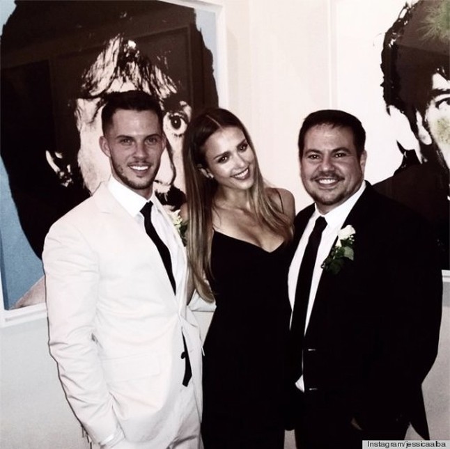 A boldog pár és Jessica Alba