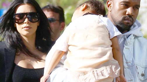 Ennivalóan édes Kim Kardashian és Kanye West kisfia, Saint