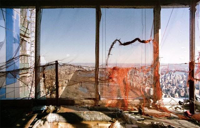 Kilátás a Central Park Tower, a világ legmagasabb lakóépületének a 100. emeleti privát bálterméből. 