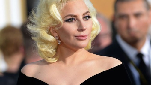 Hatalmas átváltozáson esett át Lady Gaga a Golden Globe gálára