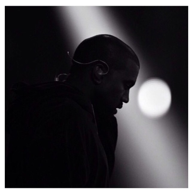 Kim Kardashian büszkén posztolt férje, Kanye West fellépéséről.