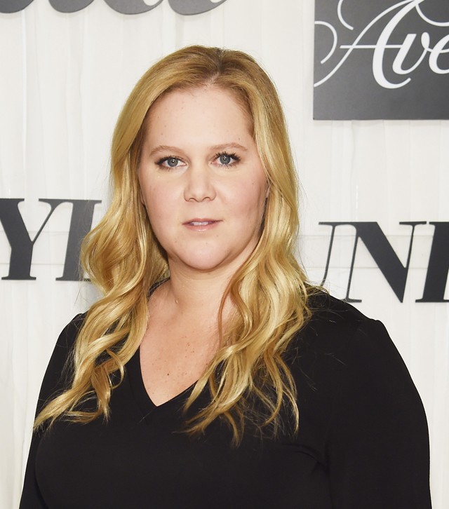 Amy Schumernek kisfia született, és gyönyörű nevet kapott!