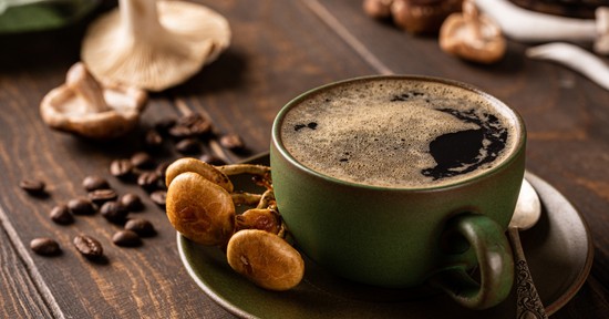 A napi kávémat gombakávéra cseréltem, ez történik a testemmel a nap hátralévő részében