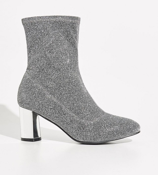 Csillámos bokacsizma SINSAY 9495 Ft- sinsay.com