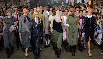 Sorra váltják le modelljeiket a divatházak: eljött az AI manökenek kora?