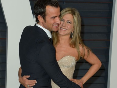 BOMBAHÍR! Jennifer Aniston és Justin Theroux összeházasodtak!