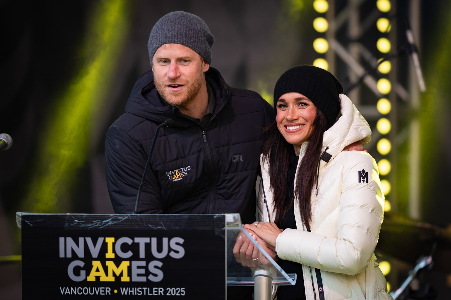 A 2025-ös kanadai Invictus Games-en Meghan két kézzel szorította Harry kezét. 