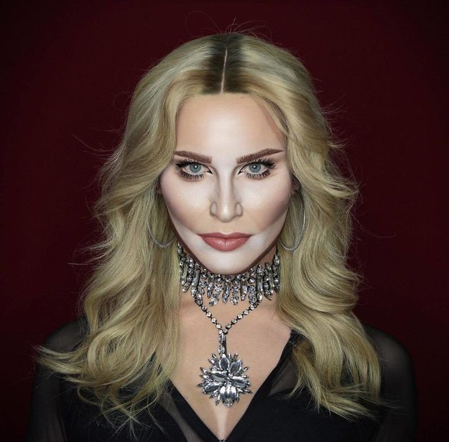 Nem hiszel a szemednek! A brit draq queen hírességek arcát sminkeli magára!