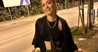 Szécsi Böbe énekesnőnek kedvenc ruhadarabjaiban mindig jó kedve lesz