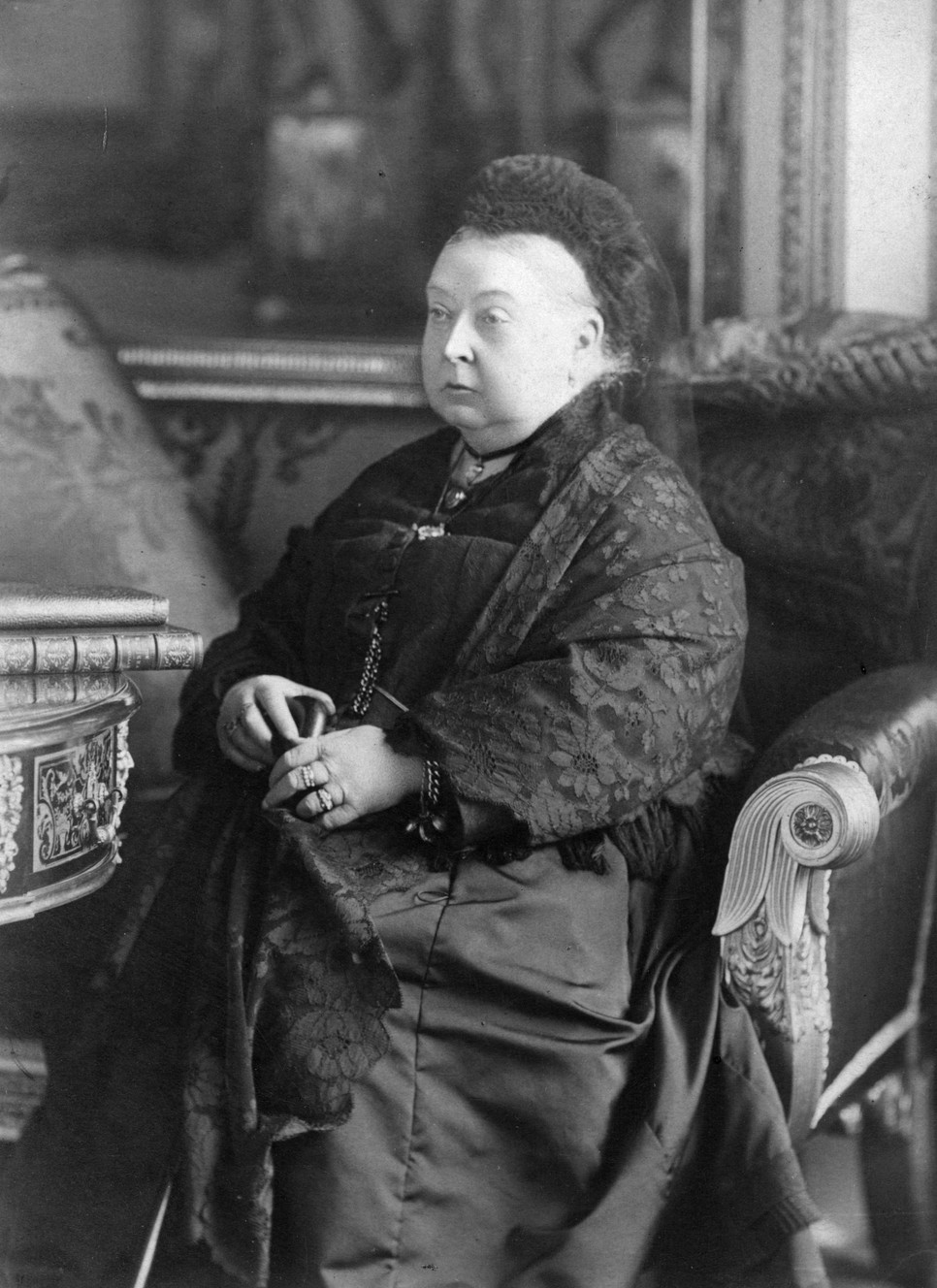 viktória királynő gyász fekete ruha