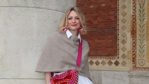 Ő a TikTok legüdébb színfoltja, akinek divattanácsait minden magyar megfogadhatná