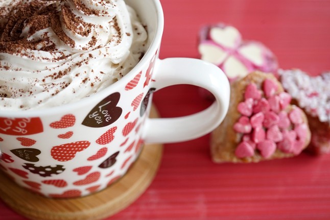 Forró csoki, házi kókusztejszínhabbal