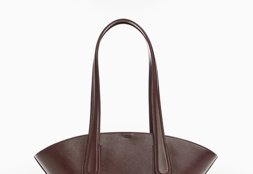 Felejtsd el a fekete színt, megérkezett a méltó utódja - ismerd meg 2024 legtrendibb árnyalatát!