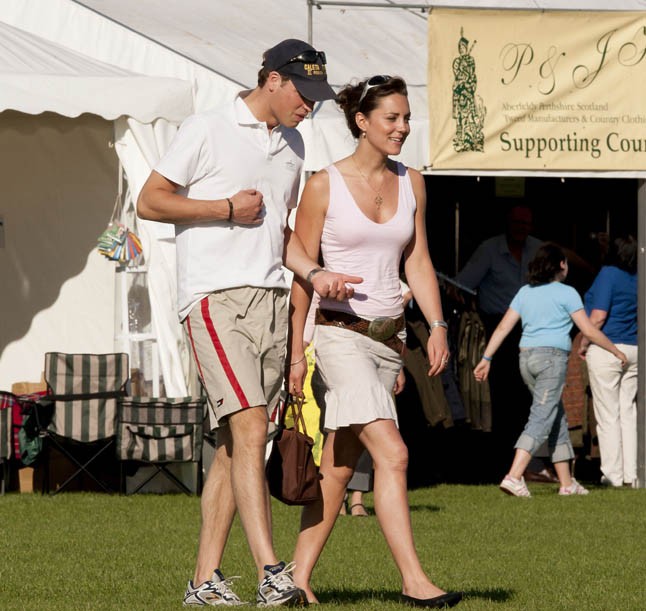 10 éve már a nyilvánosság előtt is vállalták kapcsolatukat Vilmossal