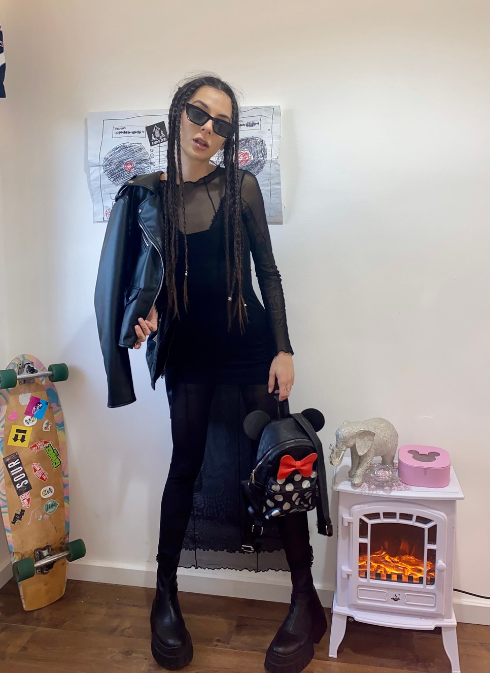  Sisi Wednesday szettje