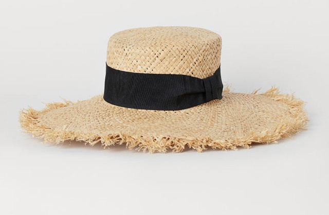 Szalmakalap nélkül ne menj a strandra. Sőt az sem árt, ha a hétköznapokon is viseled. Szalmakalap 3995 Ft hm.com