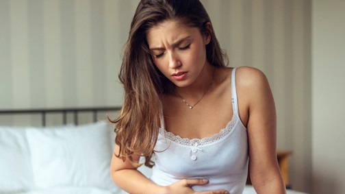 Miért olyan aktív a bélműködésünk a mentruáció alatt?