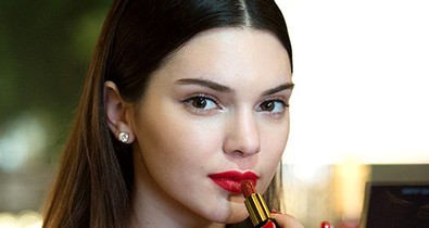 Kendall Jenner NEM eszik meg minden sütit, amit meglát…
