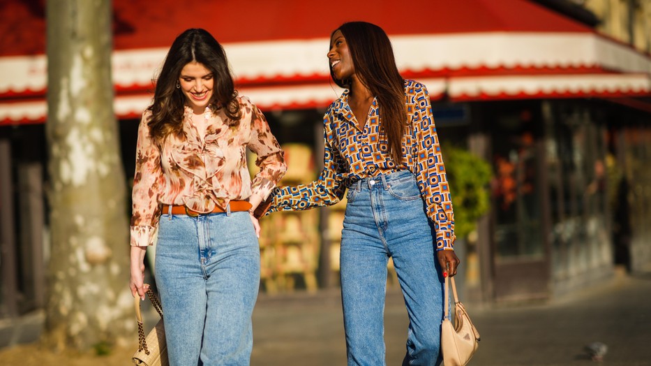 A bőszárú farmer 2023-ra a street style trendeket is meghódította