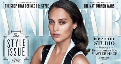 Alicia Vikander gyönyörű és még villant is!