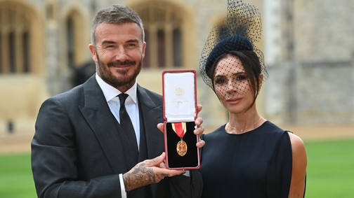 Megváltozik Victoria Beckham neve, most, hogy lovaggá ütötték David Beckhamet