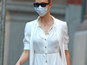 Karlie Kloss olyan stílusosan viseli a maszkot, mint senki más