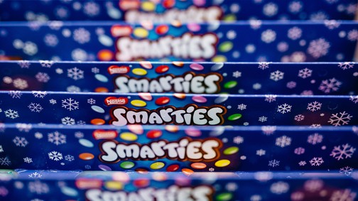 Új, teljesen egyedi formát és csomagolást kapnak a kedvenc karácsonyi csokijaid