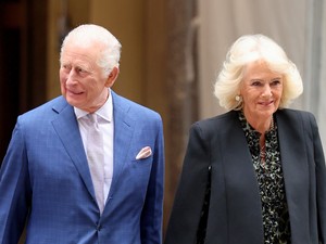 Károly király és Kamilla királyné csak úgy ragyognak egymás mellett, meghitt fotójuk felrobbantotta az internetet
