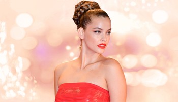 12 szett, amiben Palvin Barbara úgy festett, akár egy született hercegnő