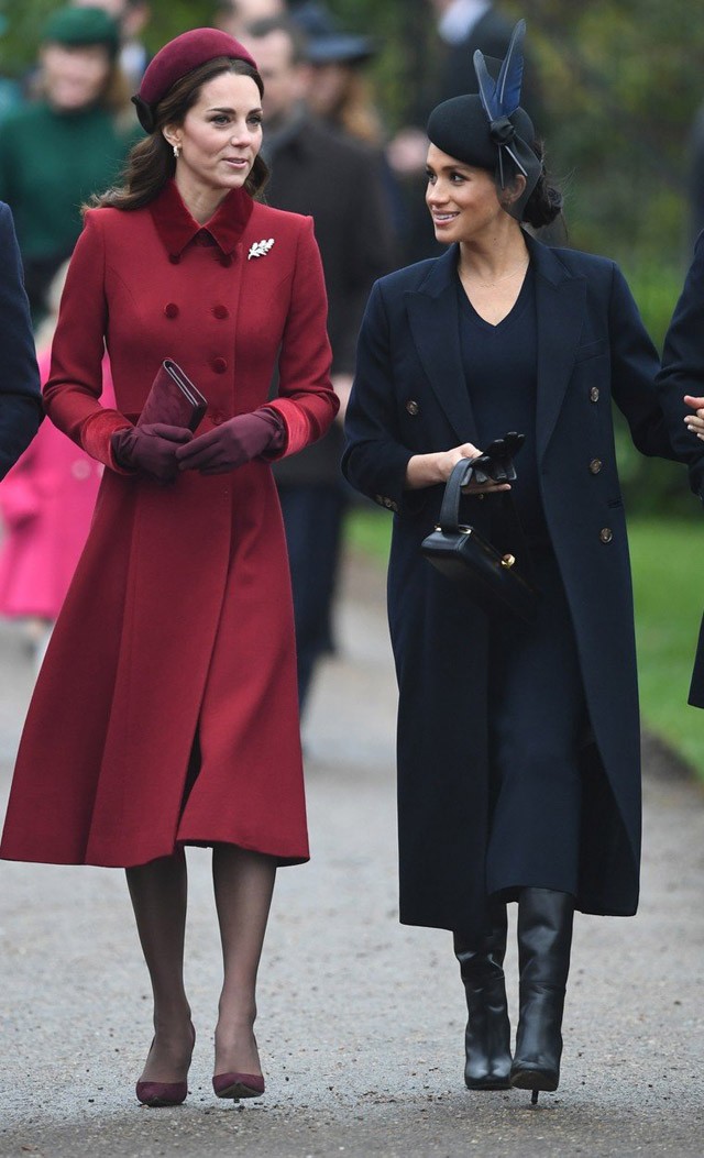 Meghan Markle visszafogott, Katalin pedig egy csoda volt a karácsonyi misén