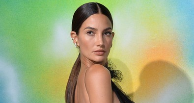 Öthónapos várandósan vonult a kifutóra a sztármodell