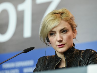 Borbély Alexandra csak úgy ragyog a Karlovy Vary-i filmfesztiválon