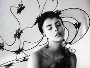 Generációnk múzsája, Agyness Deyn