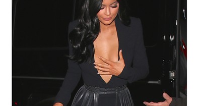 Ultraszexi szettben randizik Kylie Jenner