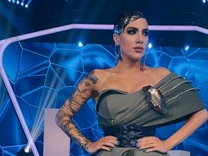 Tóth Gabi kígyóval a mellkasán üzent a Sztárban sztár leszek műsorában