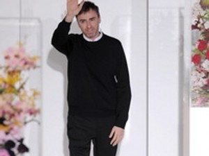 Vissza Gallianót a Diorhoz?