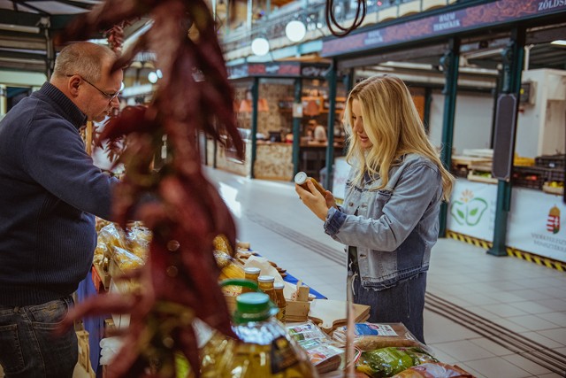 Ellie Goulding Close to Me