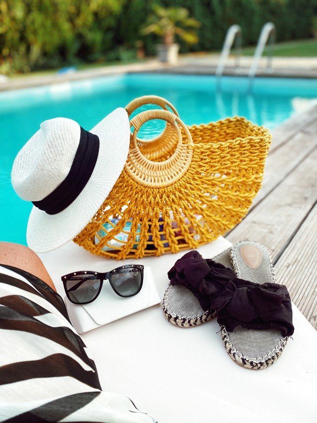 Ezen a héten a plus size utazóvlogger, Kovács Dzsenifer mutatja be vagány szettjeit