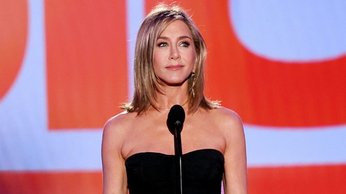Jennifer Aniston a világ legegyszerűbb ruhájában bizonyította be: a kevesebb több