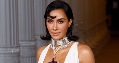 Kim Kardashian rövid hajjal érkezett a párizsi divathétre, első látásra fel sem ismertük