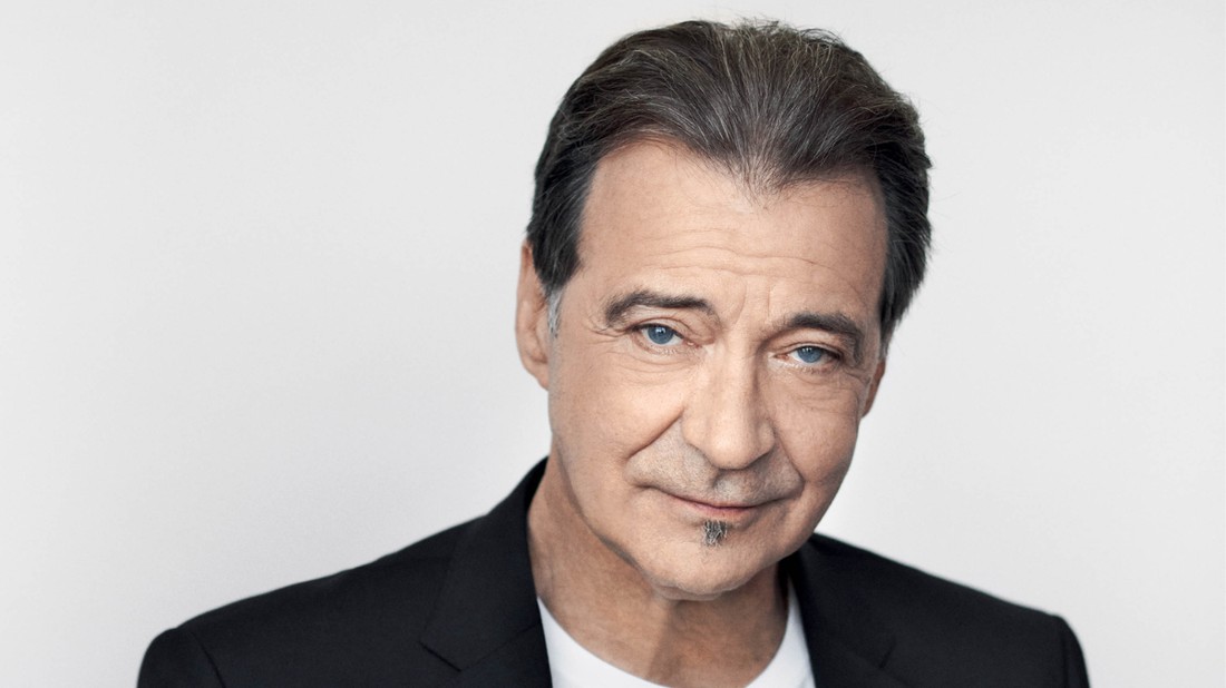 Hajas László munkássága a fodrászvilágban olyan, mint egy művész ecsetvonása a vásznon: merész, innovatív és időtálló, mely generációkat inspirál szerte a világon.