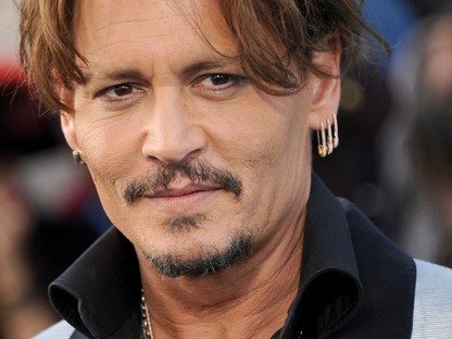 Ennyire őrült cuccban csak egy ember nézhet ki jól, Johnny Depp