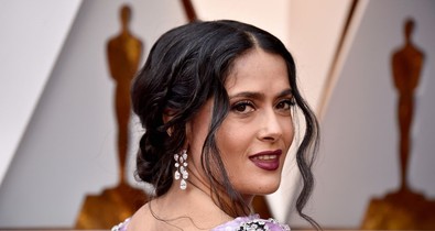 Salma Hayek igazi istennő bikinis fotóin